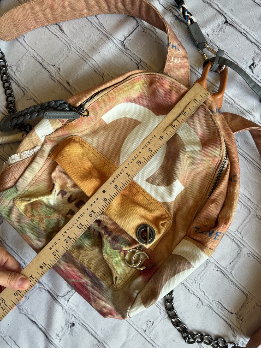Chanel Graffiti Canvas Backpack
"31 Rue Cambon"  Rare Streetwear - Picture 8 of 16